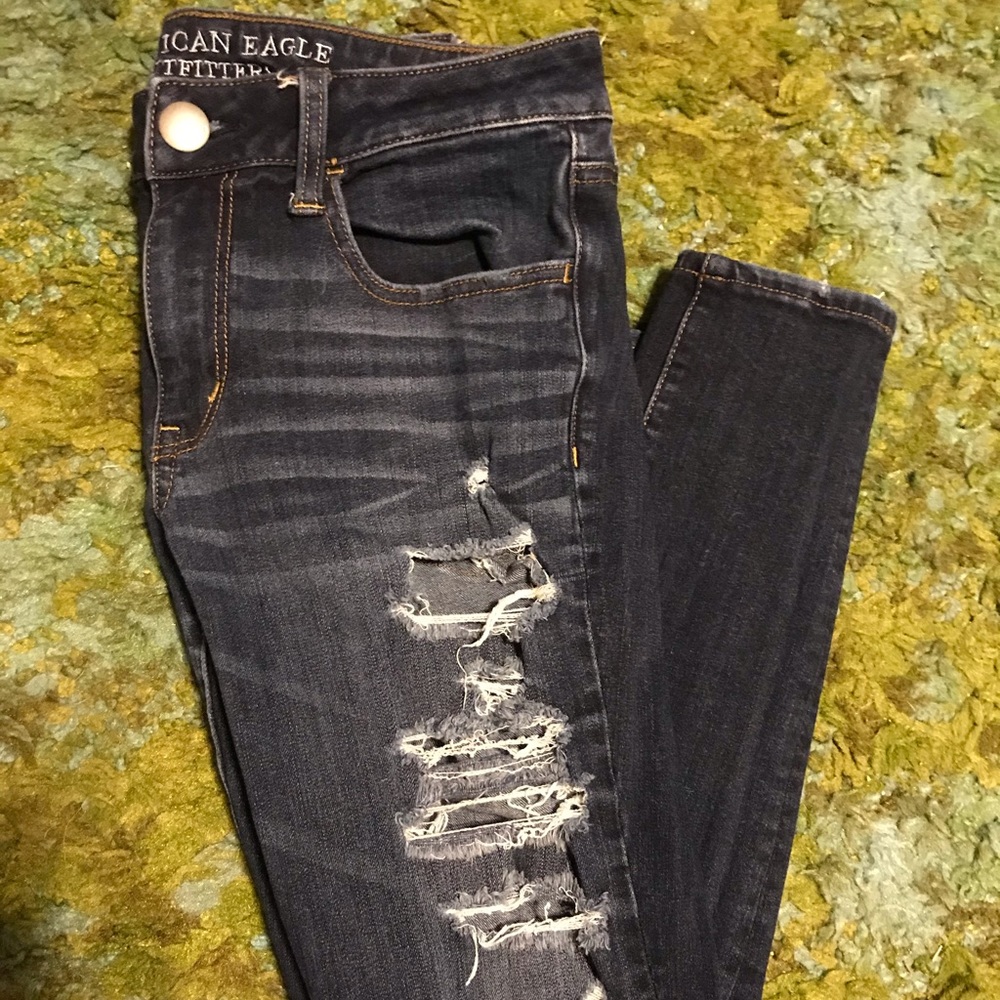 American Eagle Distressed Jegging